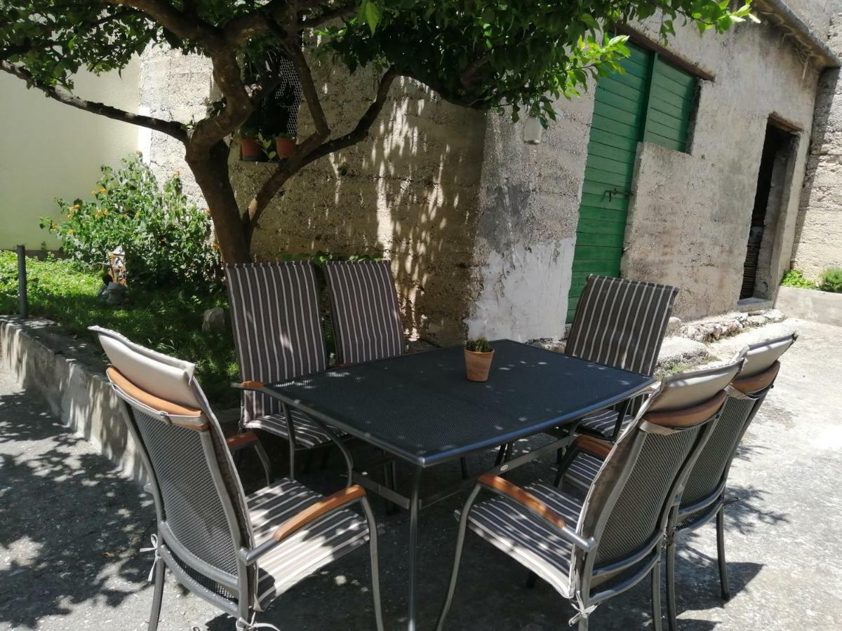 Studio Apartment Sabljic Kaštela Eksteriør bilde